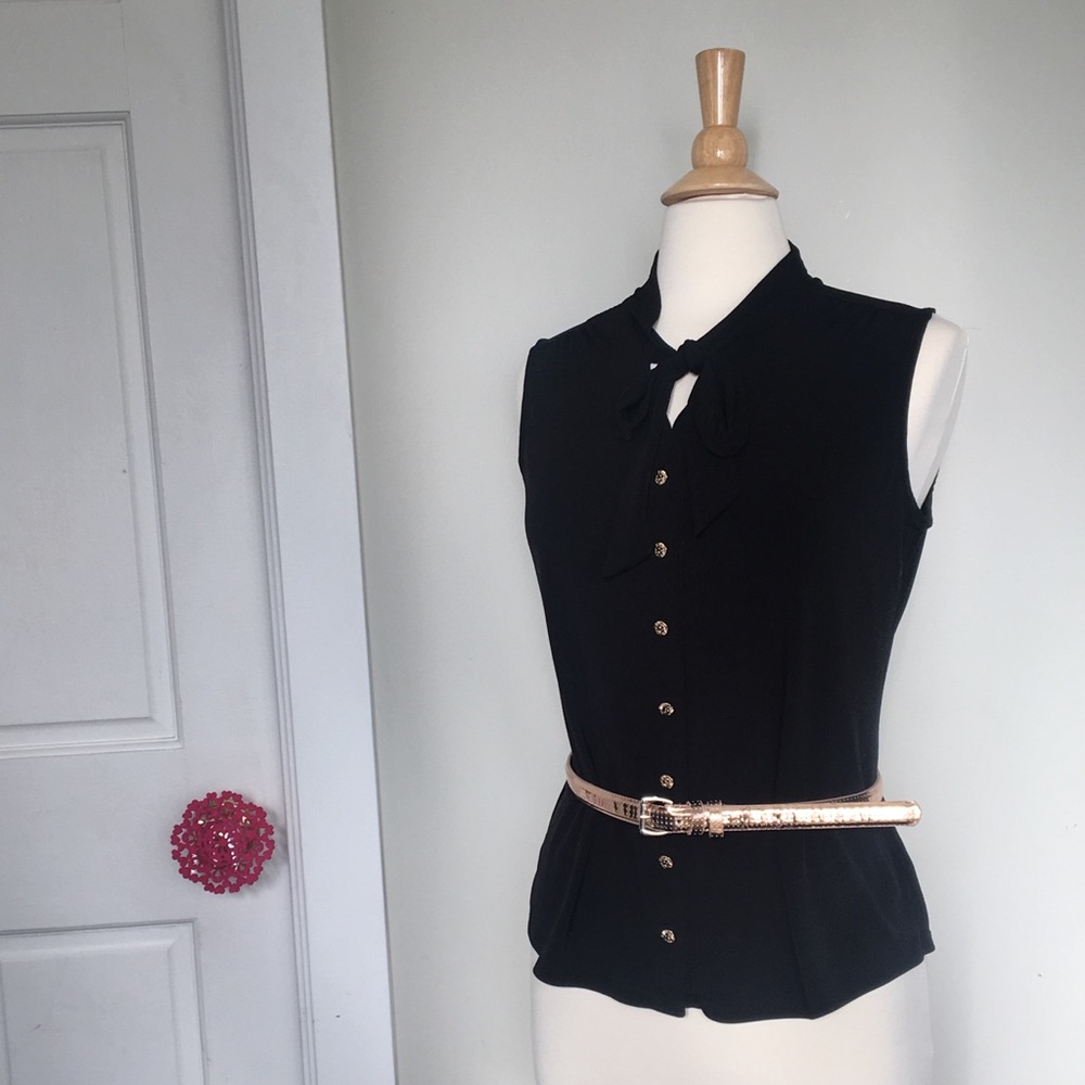 Anne Klein sleeveless button up black top